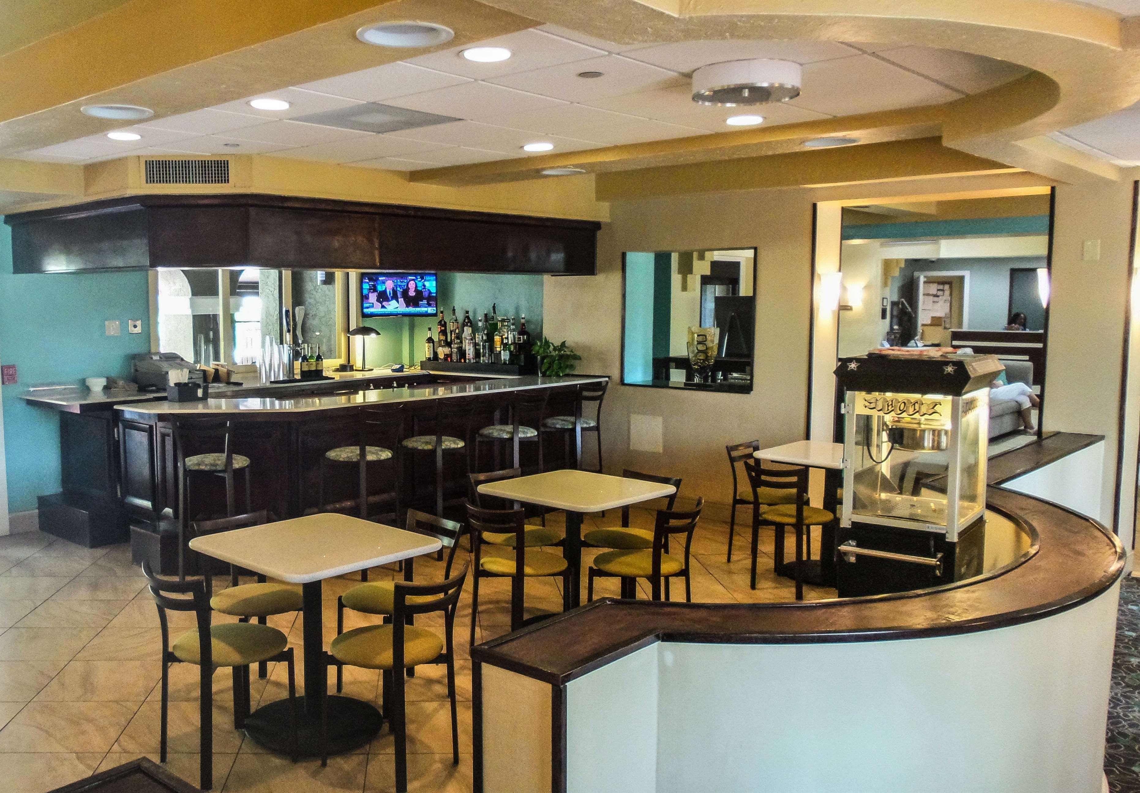 Best Western Plus Deerfield Beach Hotel & Suites Екстериор снимка
