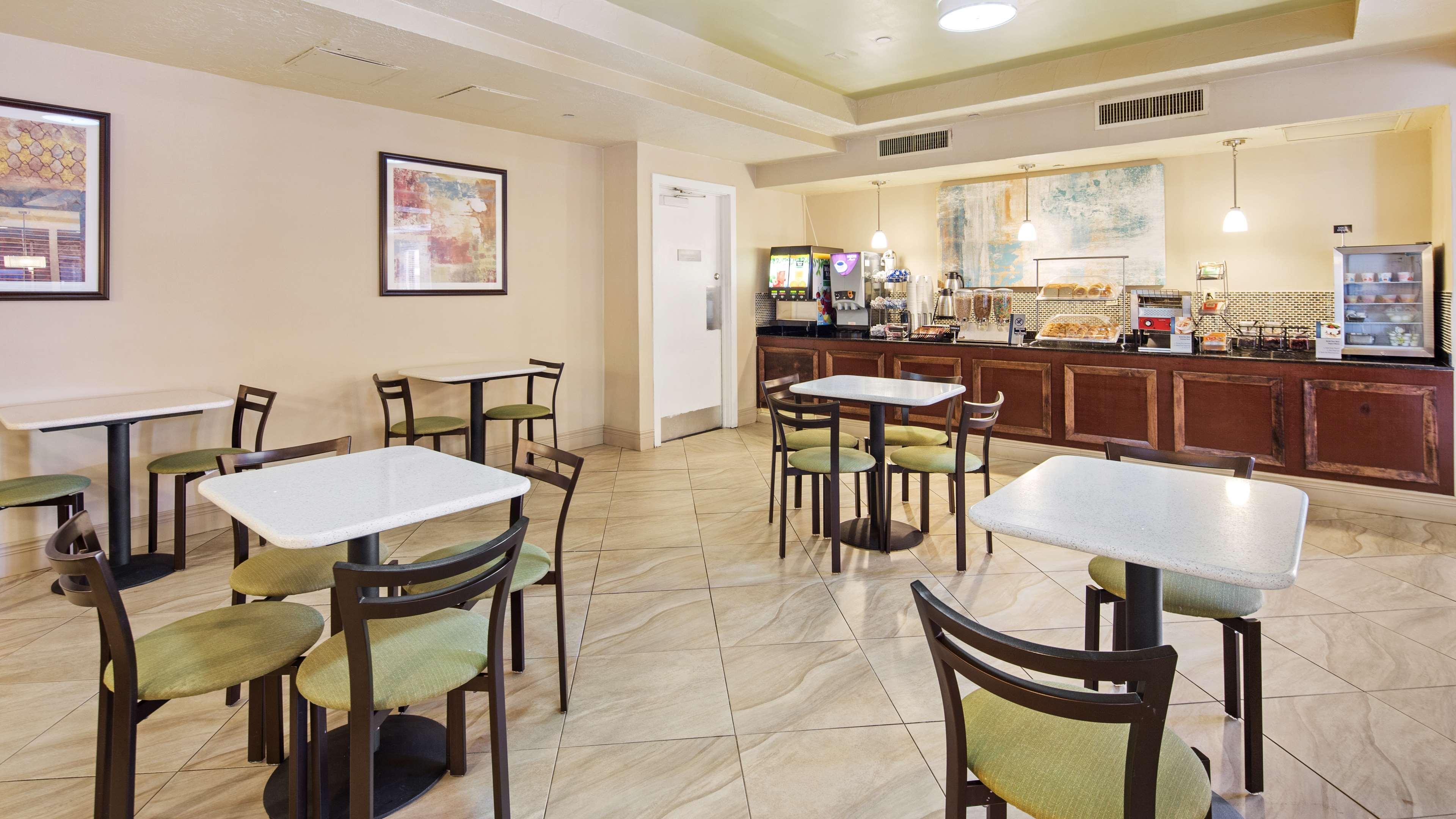 Best Western Plus Deerfield Beach Hotel & Suites Екстериор снимка